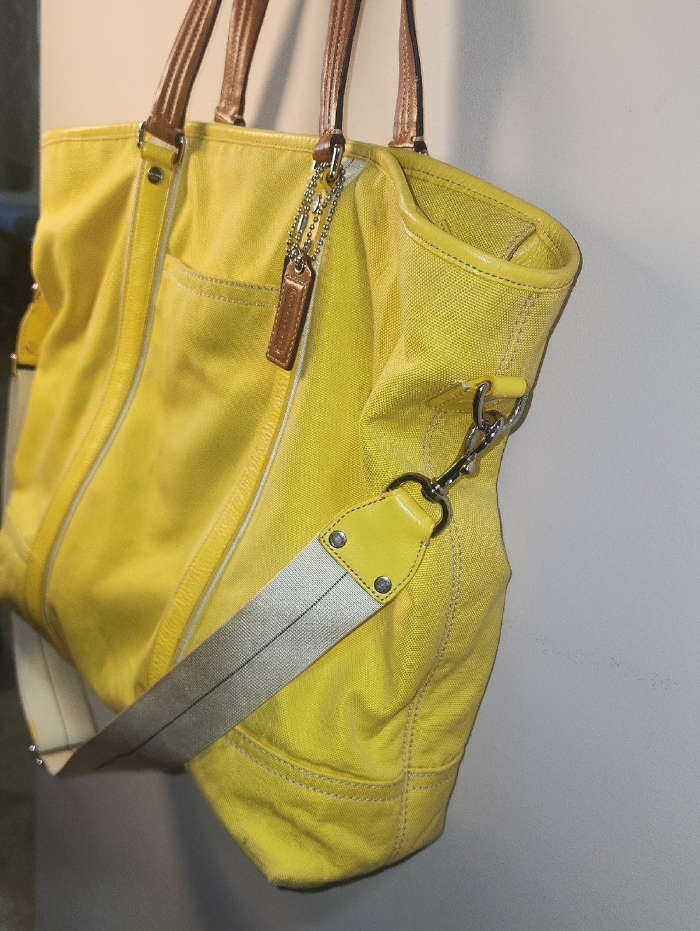 Coach Huge Yellow Canvas Tote Brown Leather Handles Travel Shoulder Strap Silver - Picture 6 of 17